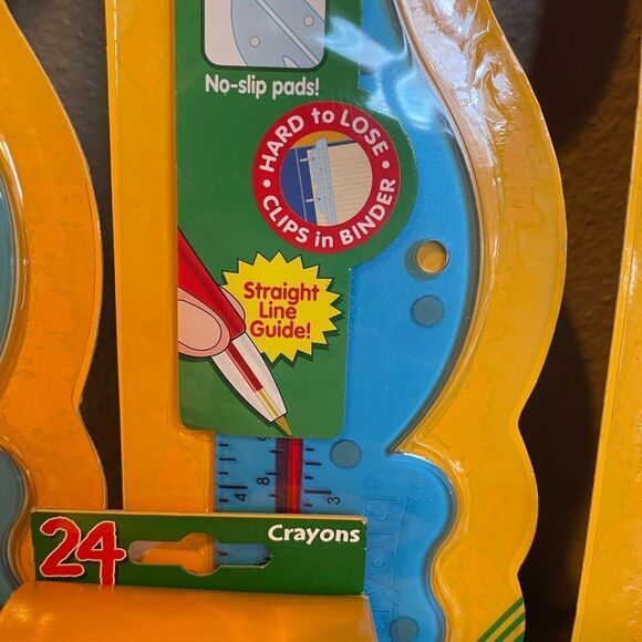 Crayola 1998 Vintage Wavy Rulers Colored Pencils Scissors and Crayons 24 Count - Picture 4 of 15